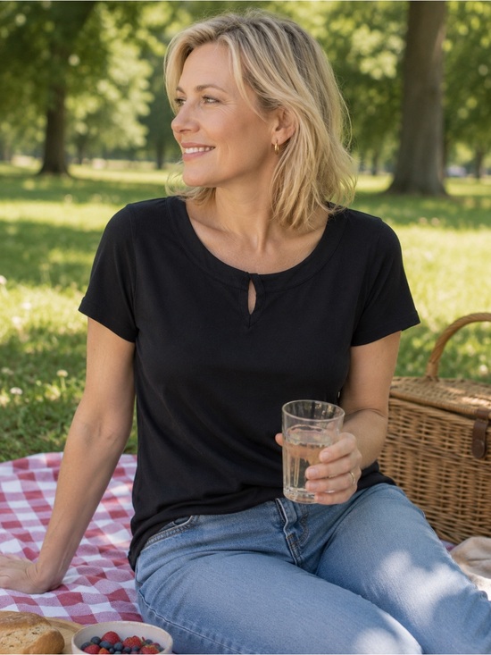 Rafaella Tops - RAFAELLA Keyhole neckline Black T-shirt size 1X Short sleeve 100% soft cotton